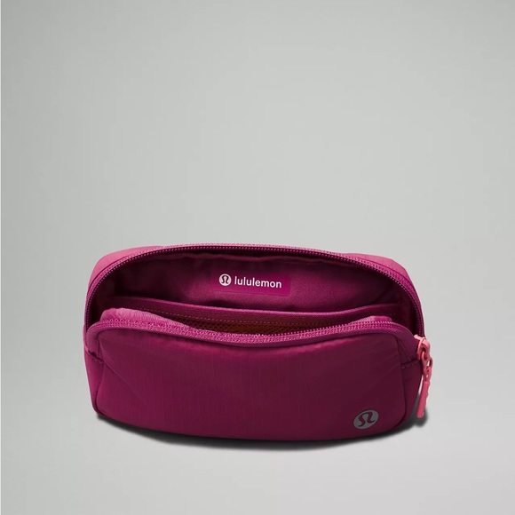 LULULEMON | ✨NEW✨ Everywhere Belt Bag Mini Ripstop in Washed Mauve/Sakura Pink - Picture 5 of 8